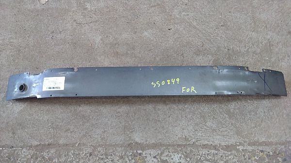 Front bumper reinforcement