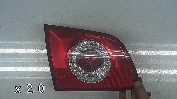 Światła tylne VW PASSAT Estate (3C5)