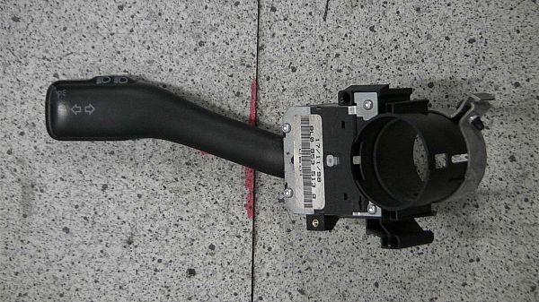 Kontakt - blinklys VW GOLF Mk IV (1J1)