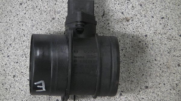 Débitmètre d'air VW GOLF Mk IV (1J1)