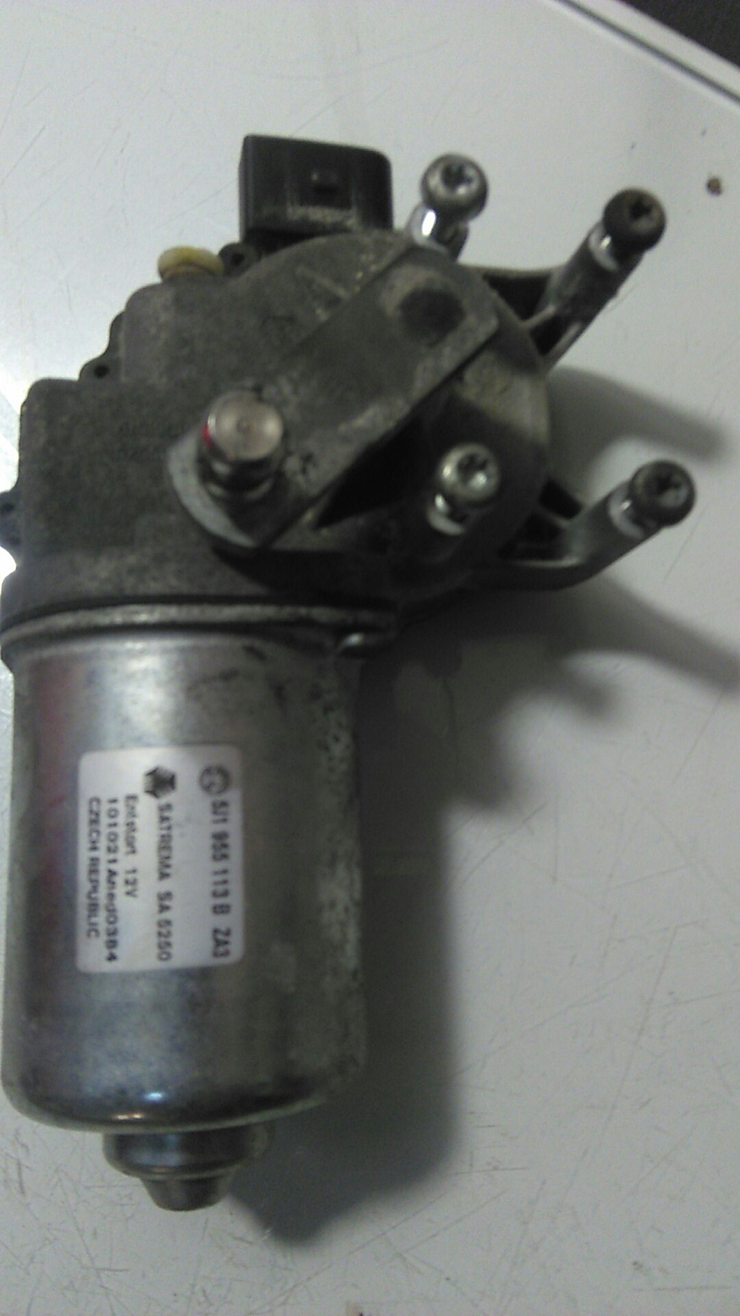 5J1-955-113-B : Front screen wiper engine and Wiper linkage
