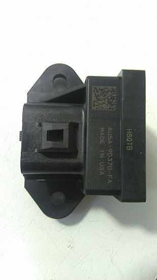 Fuel pump relay