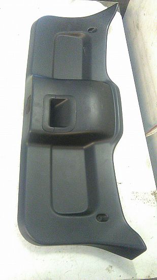 habillage du couvercle coffre arrière RENAULT TWINGO III (BCM_)