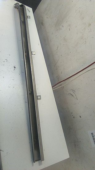 Sliding door rail VW TRANSPORTER Mk V Box (7HA, 7HH, 7EA, 7EH)