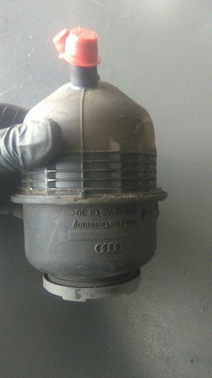 Servobehälter AUDI