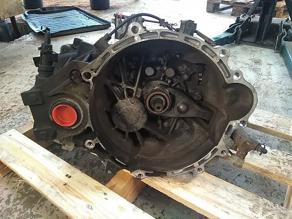 Schaltgetriebe KIA VENGA (YN)