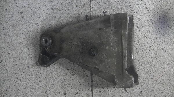 montage du moteur / Support de montage du moteur VW