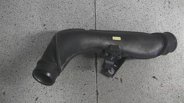 turbo / Intercooler hose / pipe SEAT ALTEA XL (5P5, 5P8)