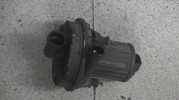 Pompe pour Cathalyseur VW BORA (1J2)