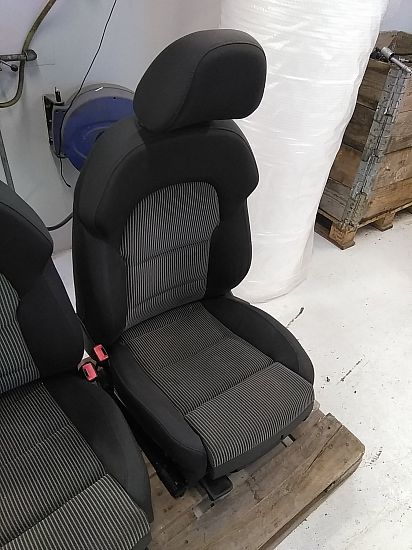Front seats - 4 doors AUDI A4 Avant (8K5, B8)