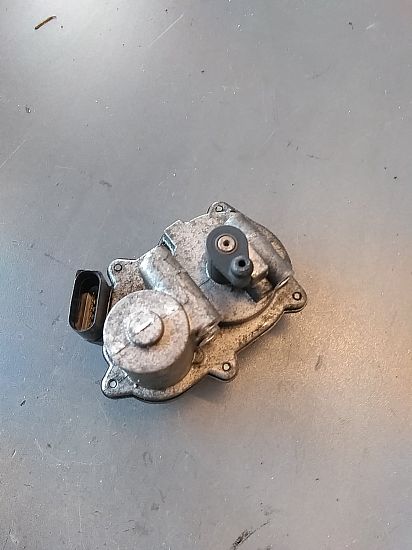 Egr valve AUDI A4 Avant (8K5, B8)