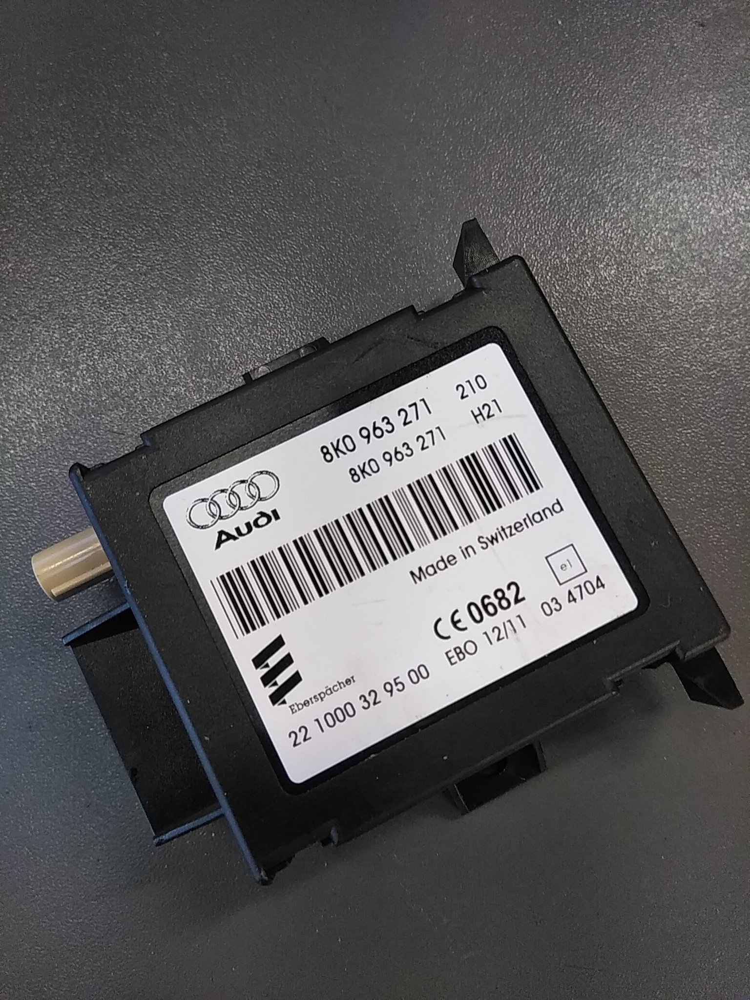 Audi A4 Avant (8K5, B8) Engine cabin heater 8K0 963 271