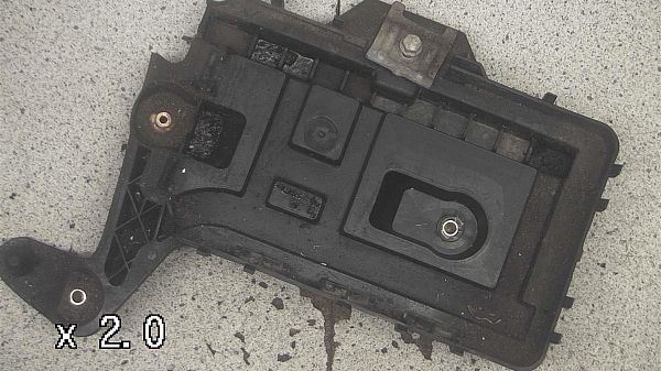 Battery casing SEAT LEON (1P1)