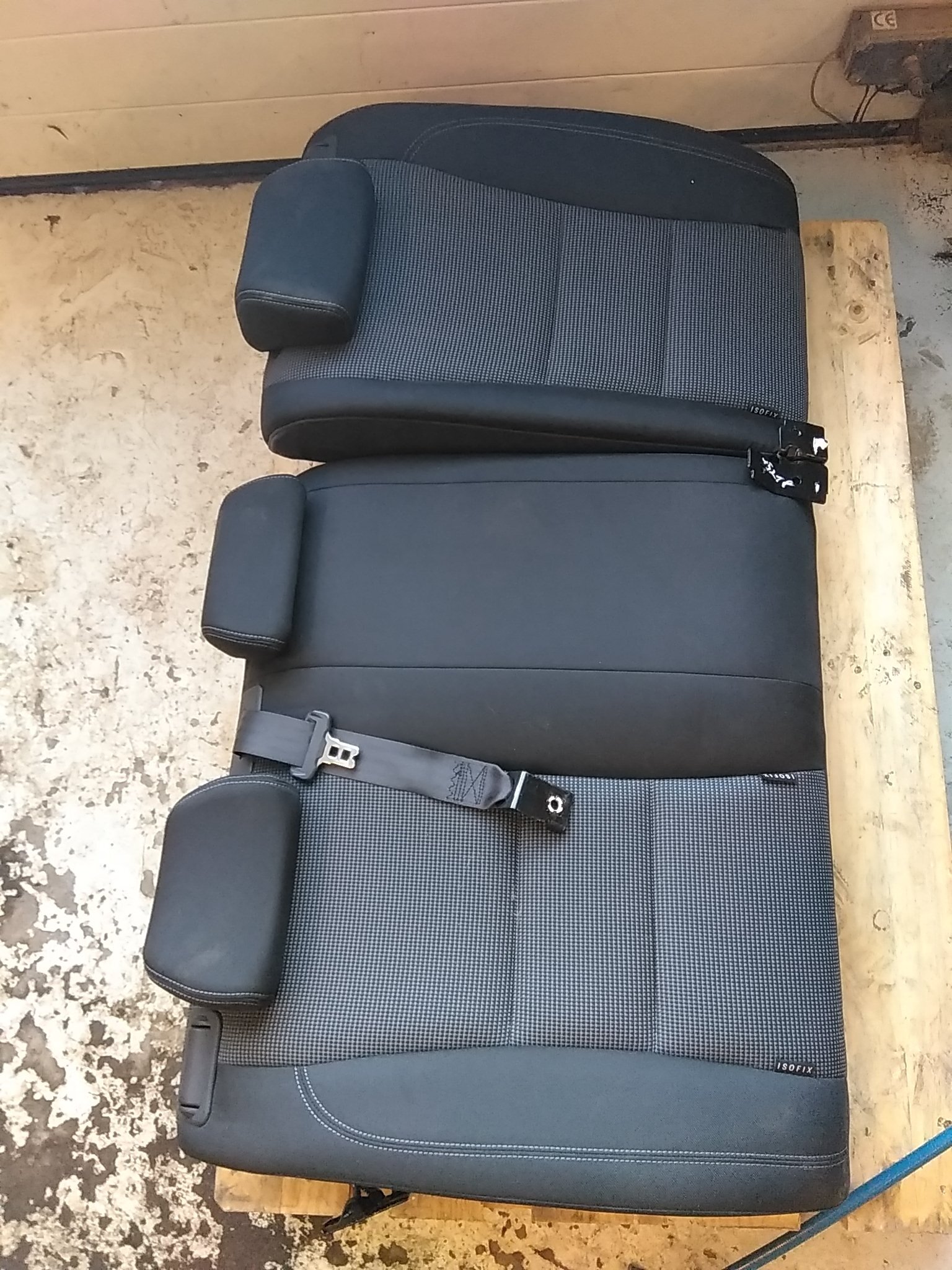 hyundai trajet isofix