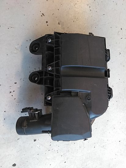 Filtr powietrza PEUGEOT 2008 II (U_)