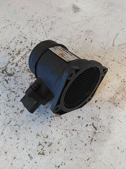 Débitmètre d'air VW PASSAT (3B2)