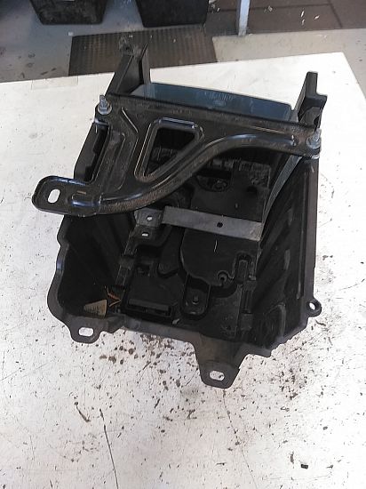 Accubak FORD FIESTA VII (HU, HF)