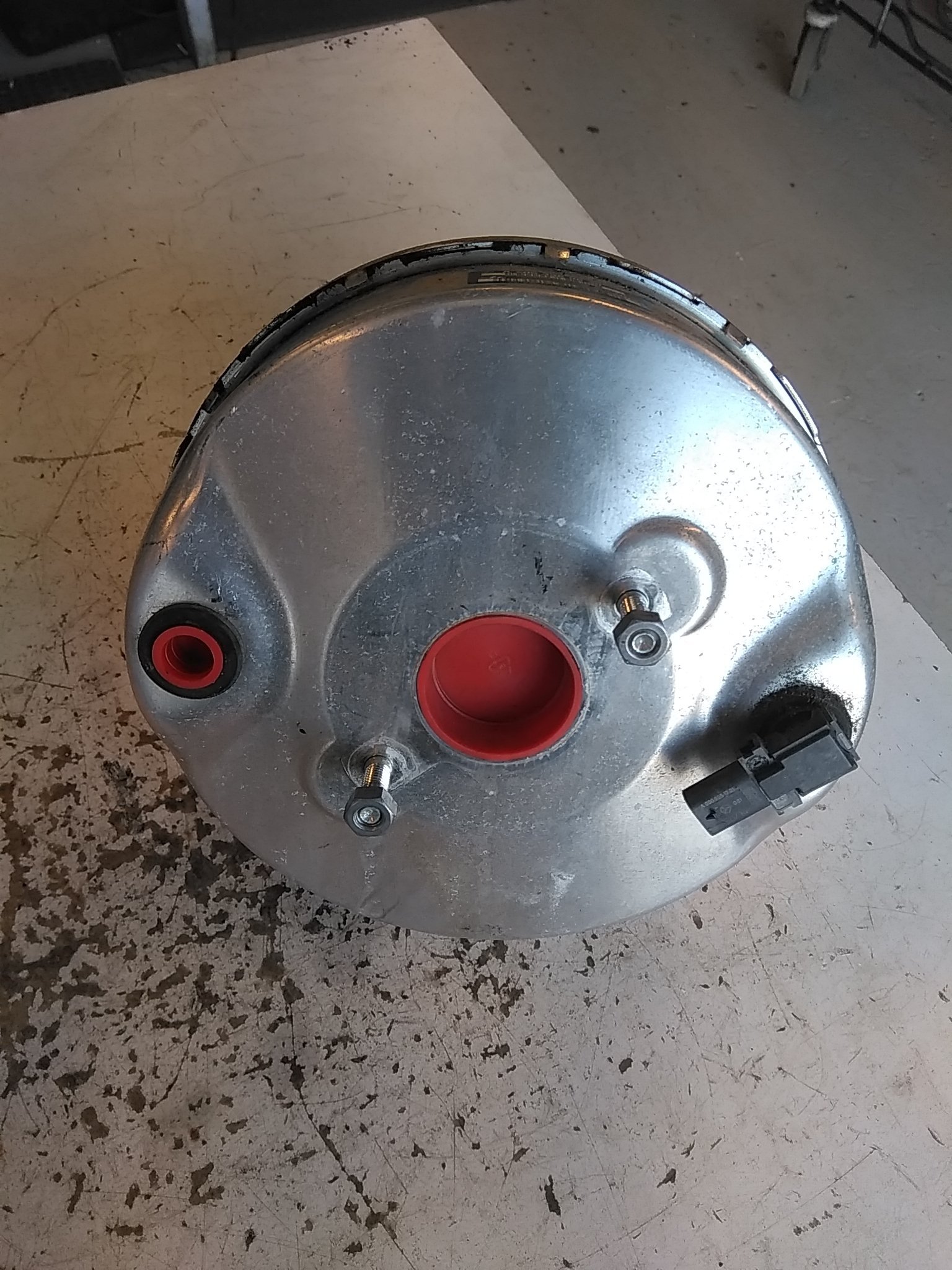 A2054300430 : Brake - booster and Brake - Master cylinder