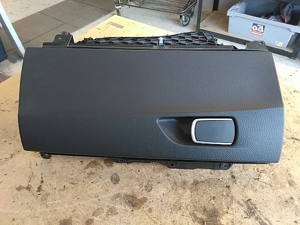 Handskerum BMW 1 (F20)