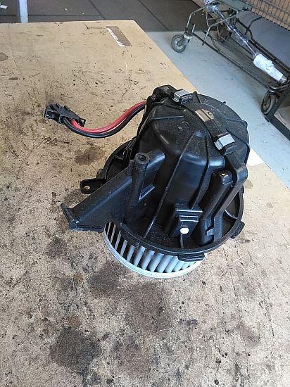 Blæsermodstand / Varmeblæser AUDI A4 Avant (8K5, B8)