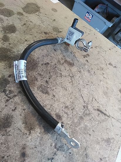 Negative earth cable battery