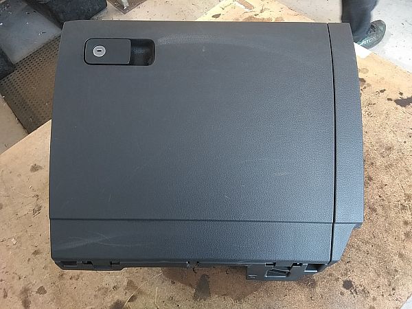 Handskerum VW TOURAN (5T1)