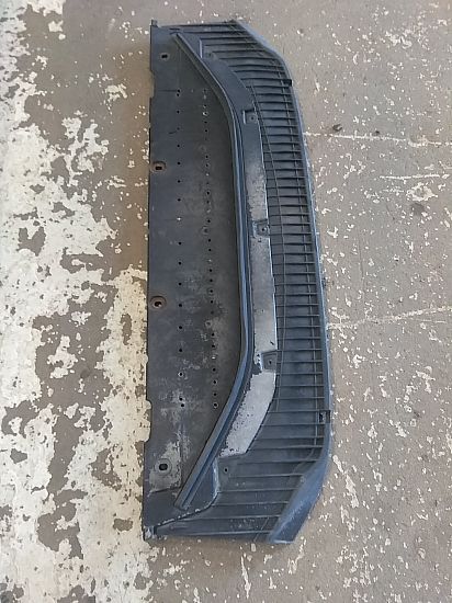 Forkofanger - indvendig del AUDI A6 (4G2, 4GC, C7)