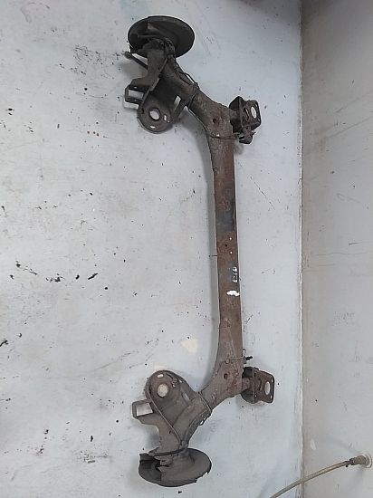 Hinterachse kpl., ohne Differenzial VW GOLF Mk IV Estate (1J5)