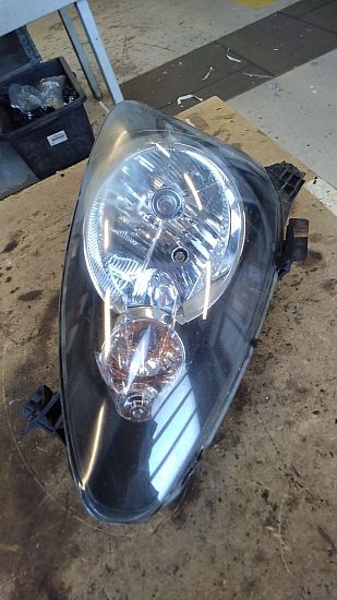 Front light TOYOTA AYGO (_B1_)