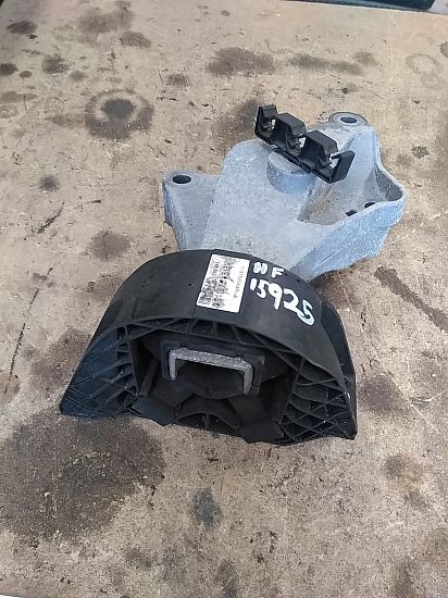 Motorhalter / Motorträger RENAULT CAPTUR I (J5_, H5_)