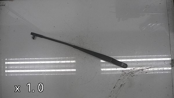Windshield wiper blade arm