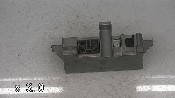Servo - elboks MITSUBISHI COLT VI (Z3_A, Z2_A)