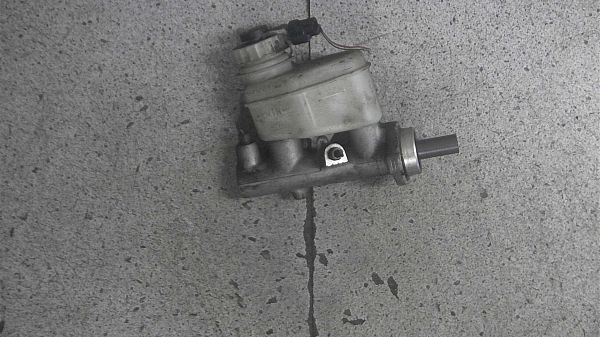 Brake - Master cylinder TOYOTA AVENSIS (_T22_)