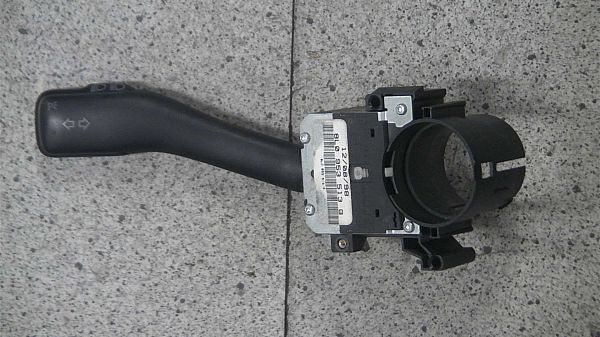 Kontakt - blinklys VW GOLF Mk IV (1J1)