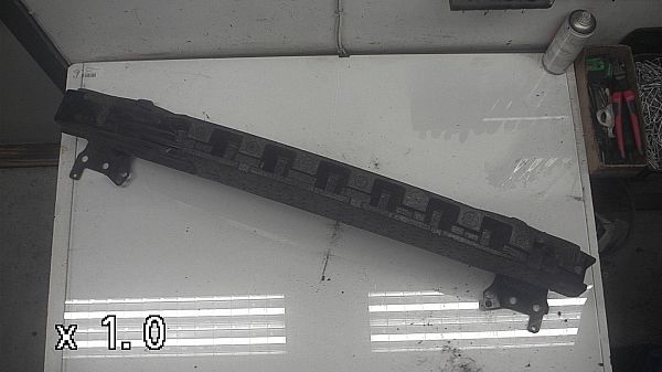 Front bumper reinforcement