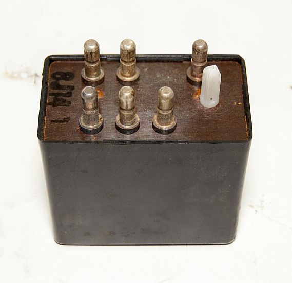 Window wiper relay