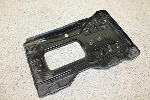 Batteriekasten MERCEDES-BENZ C-CLASS T-Model (S203)
