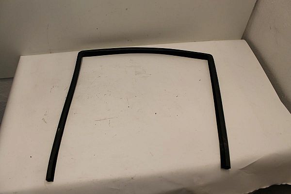 Seitenscheibe hinten MERCEDES-BENZ E-CLASS T-Model (S211)