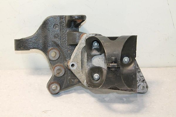 Motorhalter / Motorträger MERCEDES-BENZ
