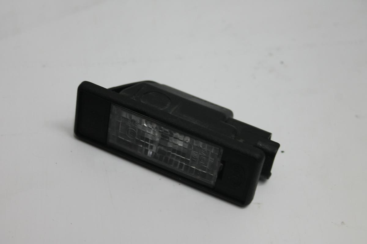 Nummernschildbeleuchtung VW CRAFTER 30-50 Platform/Chassis (2F_)