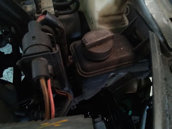 Power steering sump AUDI A4 Avant (8ED, B7)