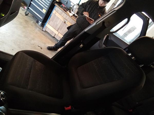 sièges avant 4 portes OPEL MERIVA B MPV (S10)