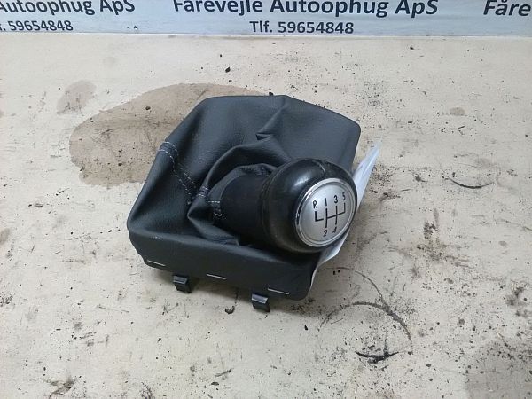 Pommeau de levier de vitesse VW POLO (9N_)