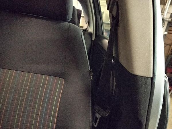 Seat belts - front VW POLO (9N_)