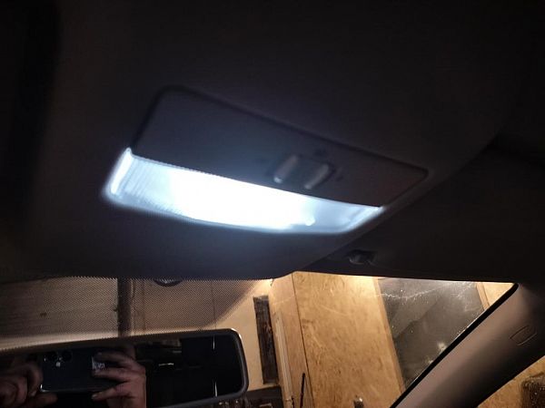 Ceiling light VW POLO (6R1, 6C1)