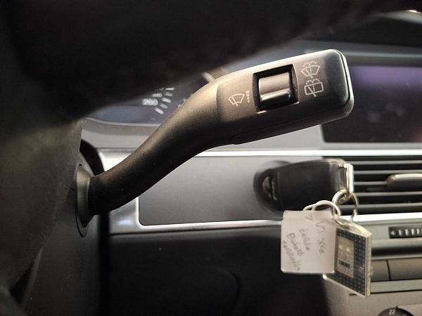 Kontakt - kombi AUDI A6 Avant (4F5, C6)