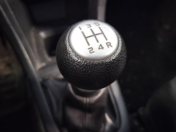 Gałka zmiany biegów SUZUKI SWIFT III (FZ, NZ)