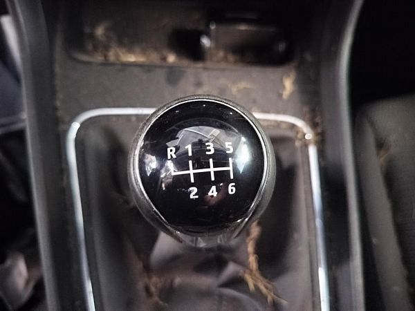 Gałka zmiany biegów SEAT LEON (5F1)