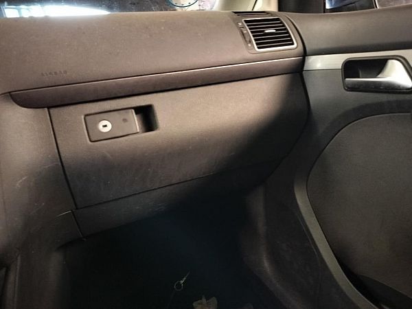 Hanskerom VW TOURAN (1T3)