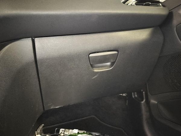 Handskerum PEUGEOT 208 I (CA_, CC_)